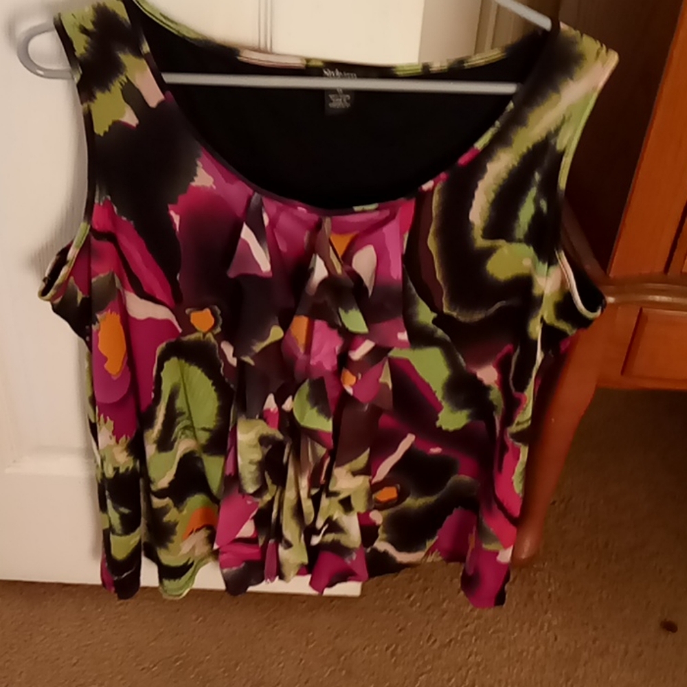 Multicolored floral top